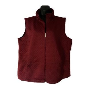 MAROON VEST SIZE XXL    Quilted look- Zipper up